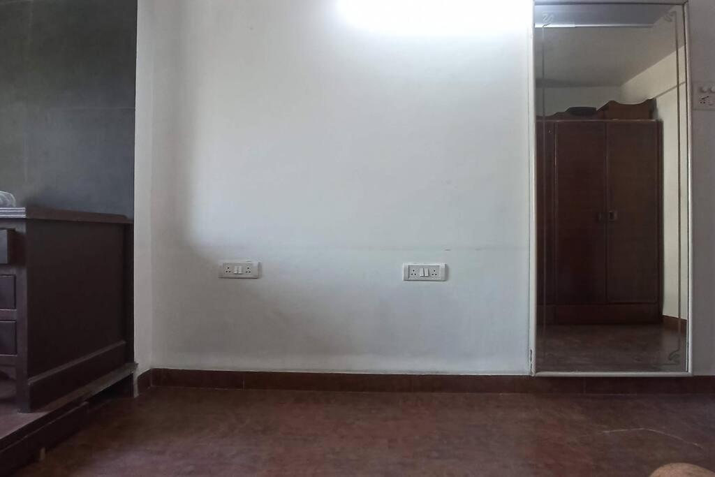 Cozy Private Ac Studio By The Sea Bandstand Bandra W Mumbai Nr Taj Lands End Apartment ภายนอก รูปภาพ
