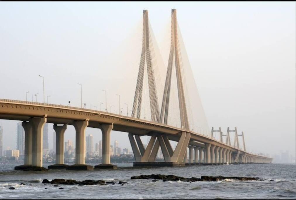 Cozy Private Ac Studio By The Sea Bandstand Bandra W Mumbai Nr Taj Lands End Apartment ภายนอก รูปภาพ