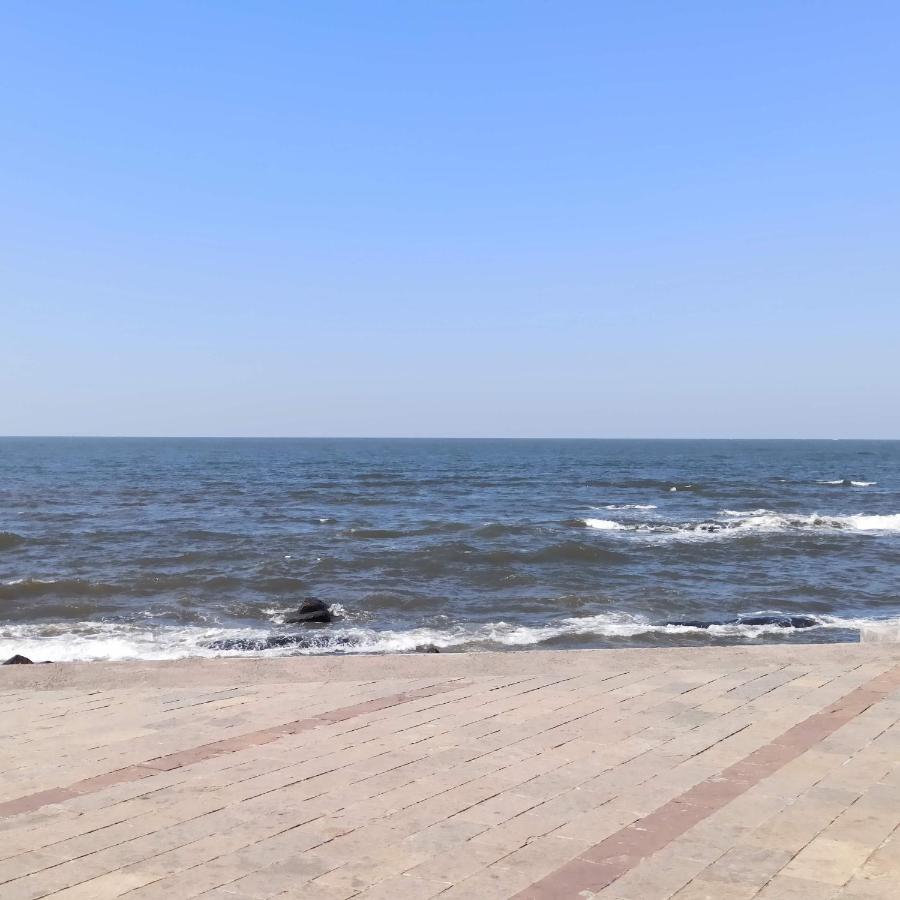 Cozy Private Ac Studio By The Sea Bandstand Bandra W Mumbai Nr Taj Lands End Apartment ภายนอก รูปภาพ