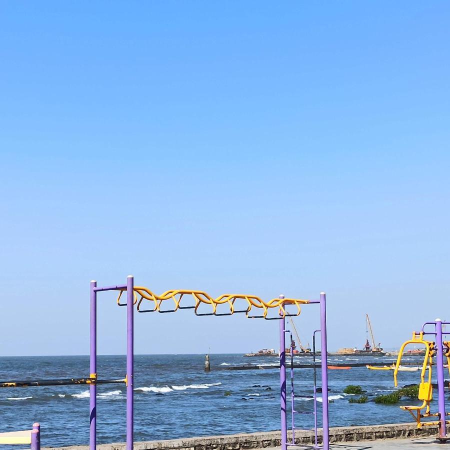 Cozy Private Ac Studio By The Sea Bandstand Bandra W Mumbai Nr Taj Lands End Apartment ภายนอก รูปภาพ