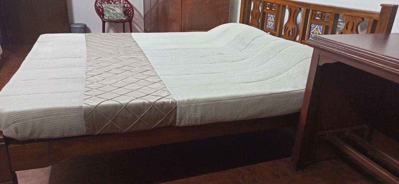 Cozy Private Ac Studio By The Sea Bandstand Bandra W Mumbai Nr Taj Lands End Apartment ภายนอก รูปภาพ